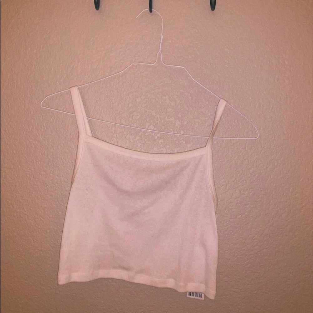 white cropped cami from urban outfitters ✨